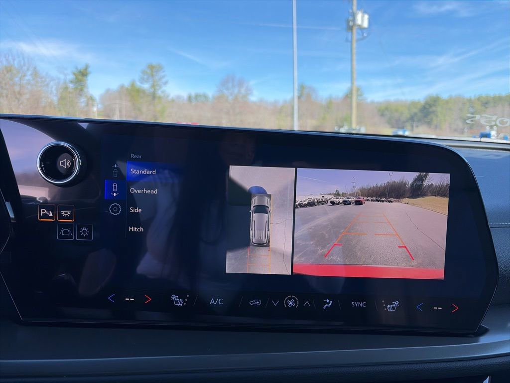 New 2026 Chevrolet Traverse LT w/ Midnight/Sport Edition image 14