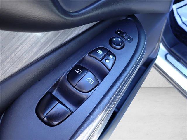 Used 2018 Nissan Murano SV AWD/4WD image 13