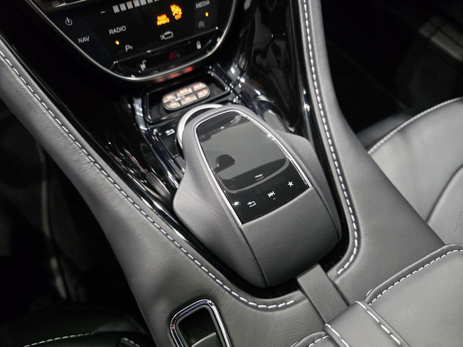 Used 2023 Aston Martin DBS Superleggera image 15