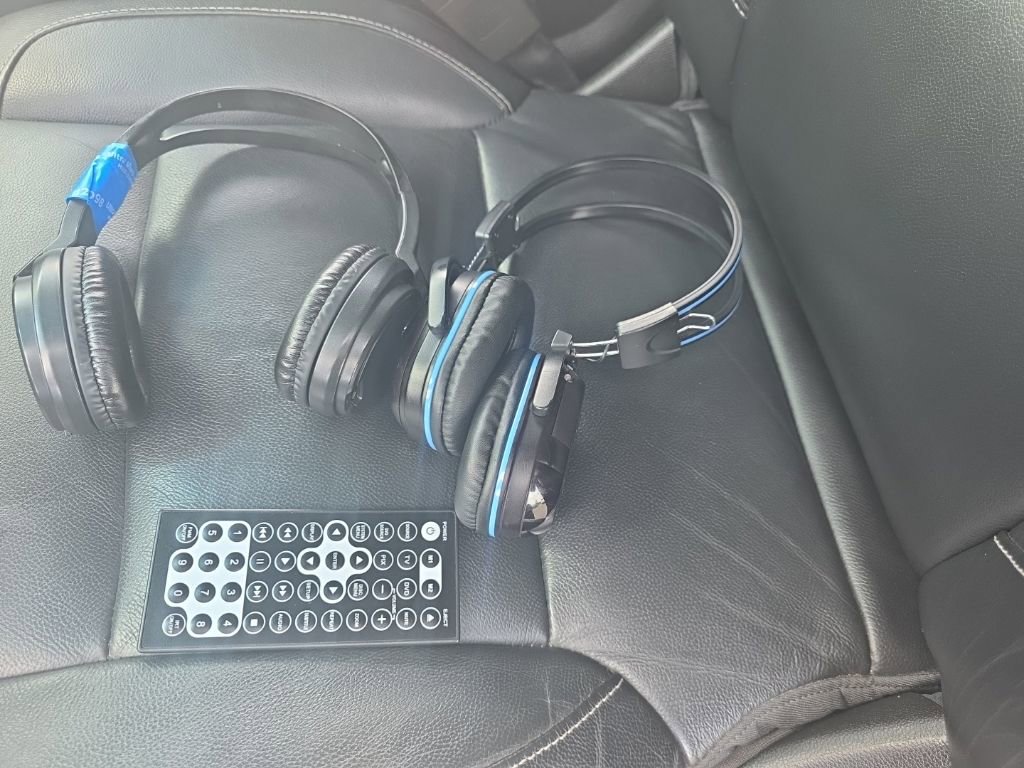 Used 2018 Chevrolet Suburban LT RWD image 27