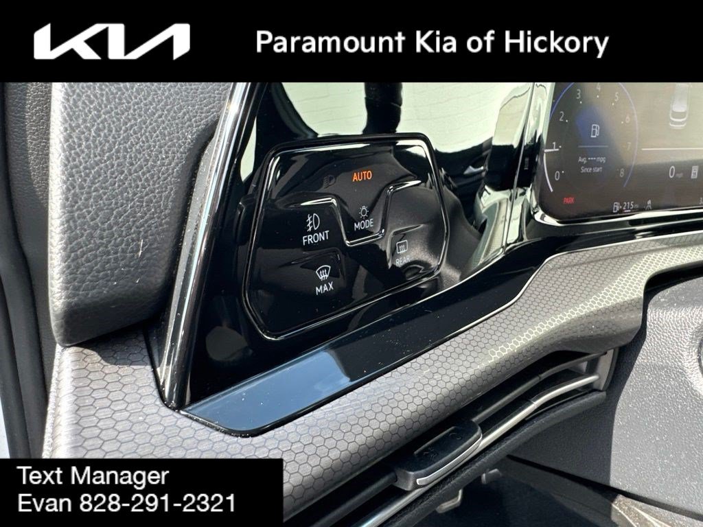 Used 2022 Volkswagen GTI SE FWD image 18