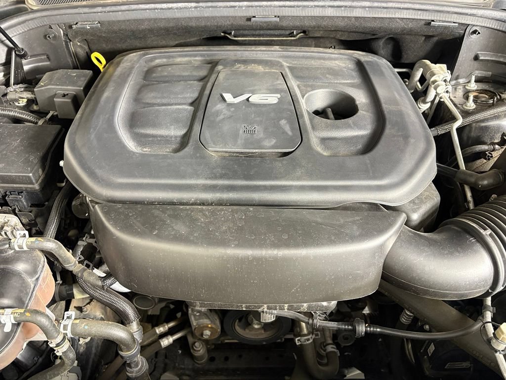 Used 2019 Jeep Grand Cherokee Laredo RWD image 46