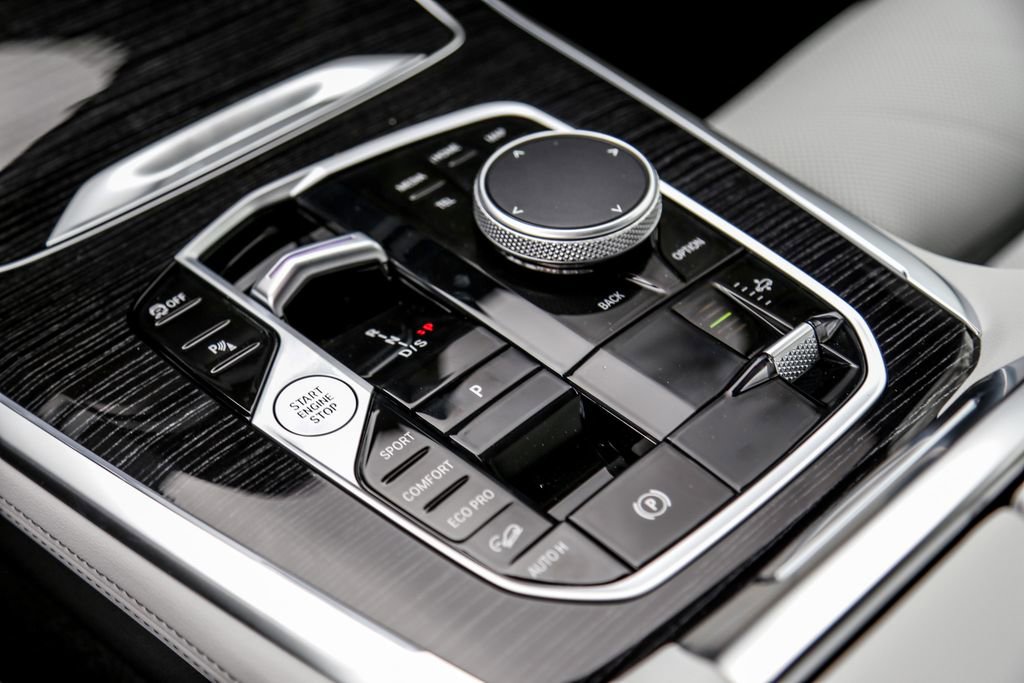 New 2026 BMW X7 xDrive40i w/ M Sport Package image 14