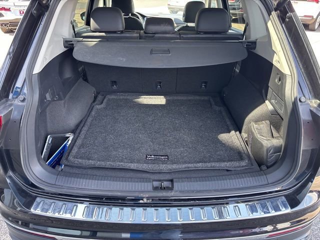 Used 2024 Volkswagen Tiguan Wolfsburg Edition image 37