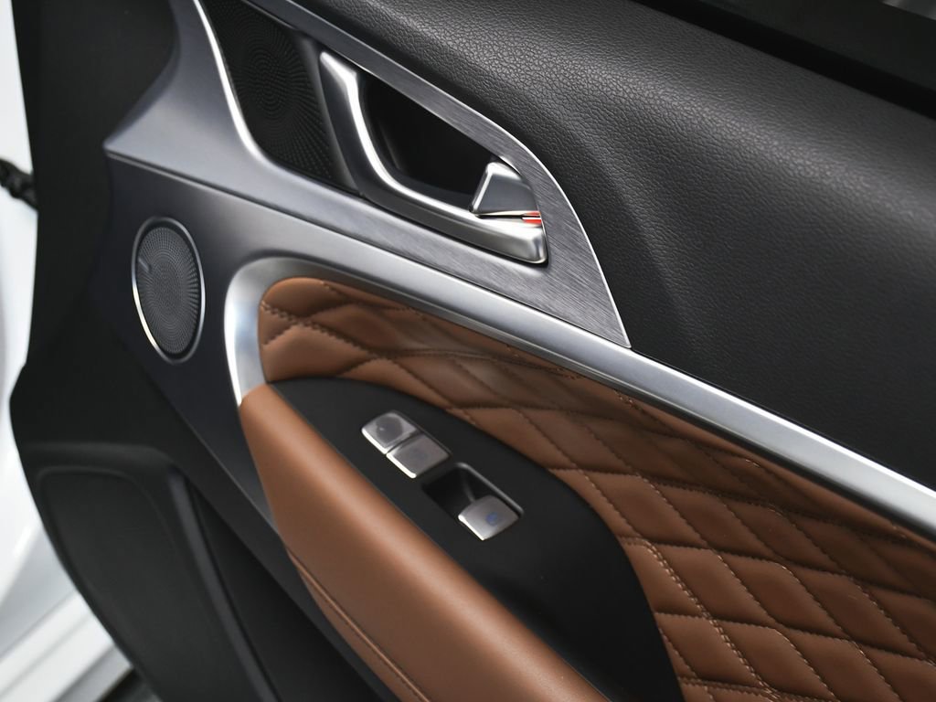 Used 2020 Genesis G70 3.3T w/ Prestige Package image 19