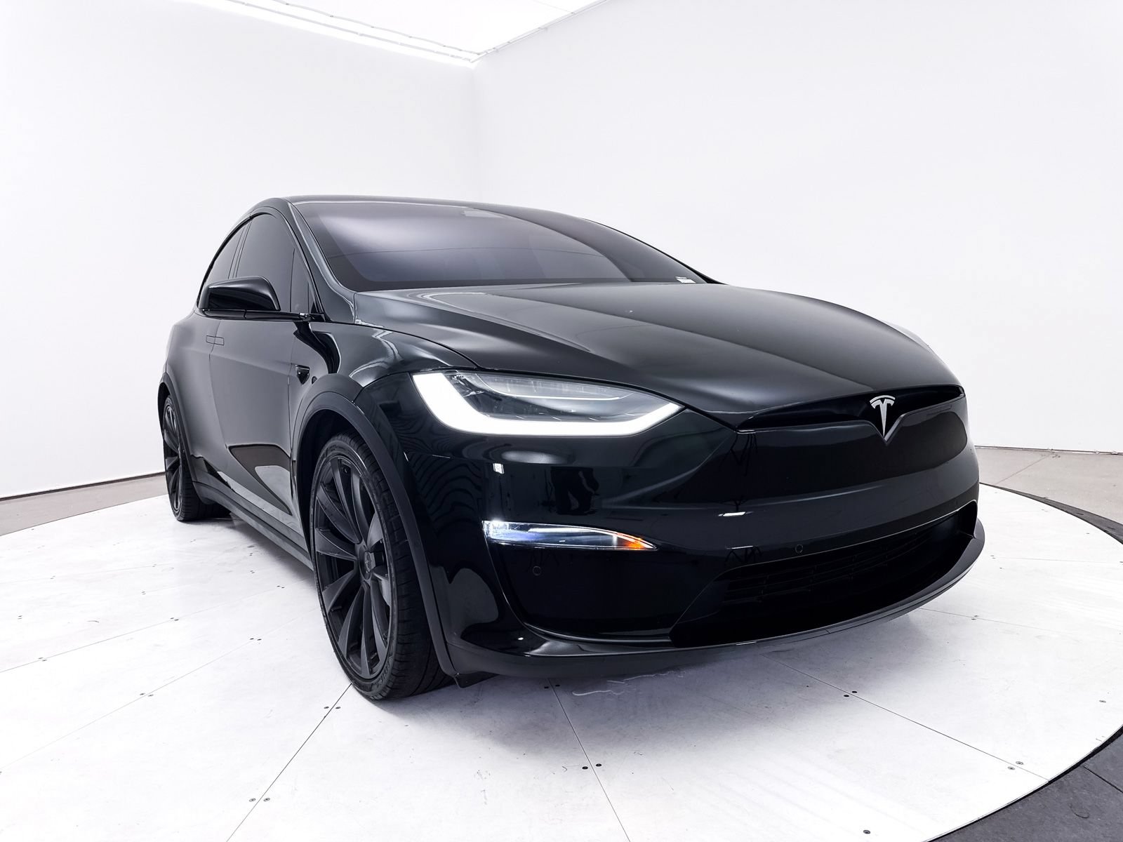 Used 2022 Tesla Model X Plaid AWD/4WD image 11