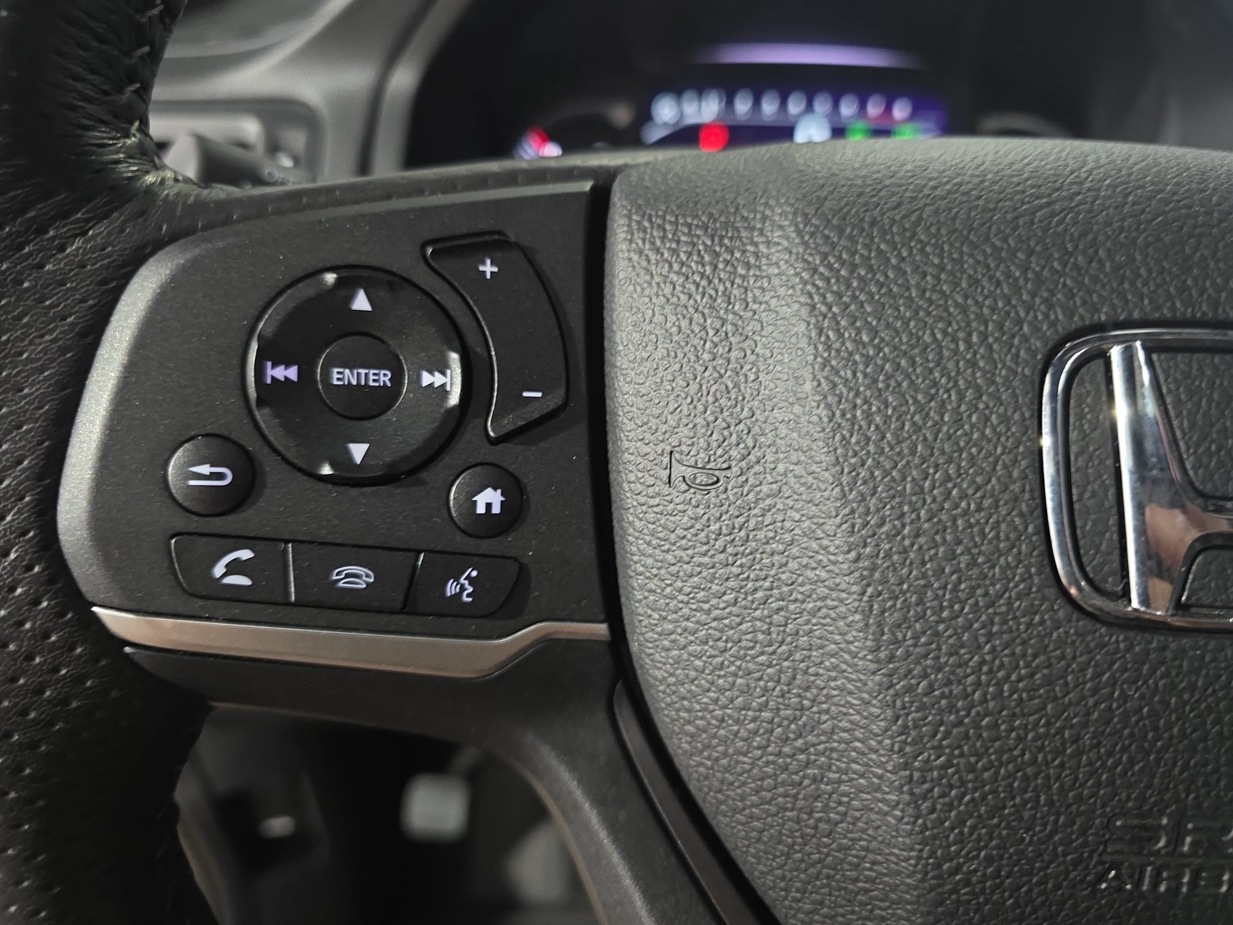 Certified 2025 Honda Passport EX-L image 14