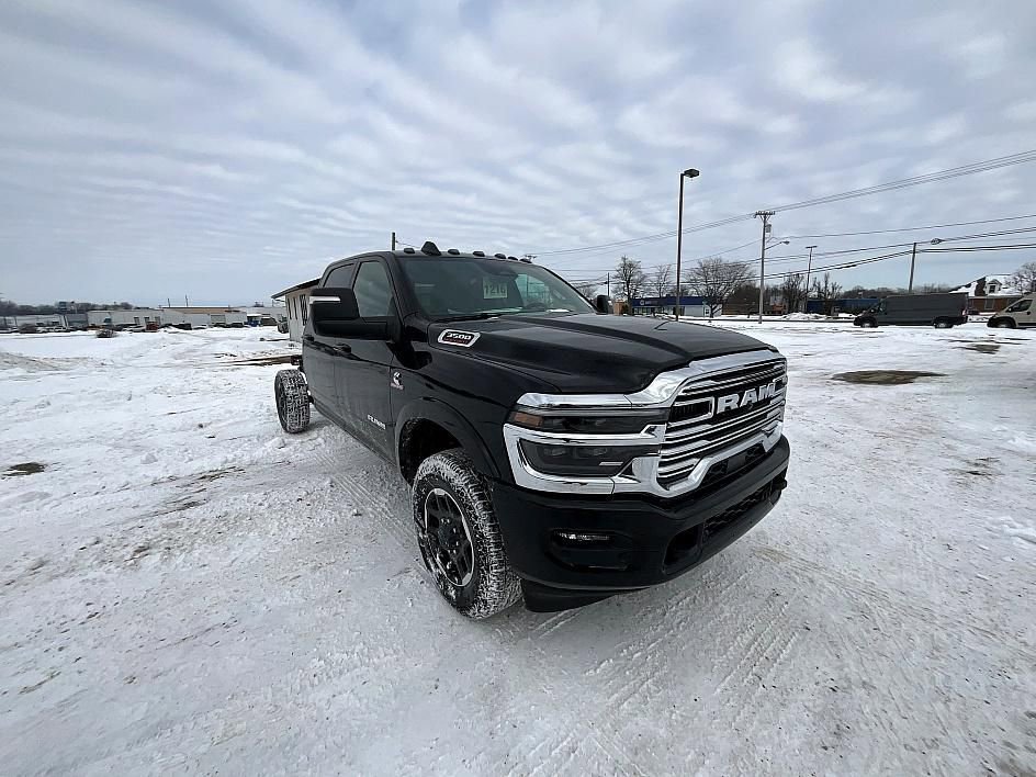 New 2026 RAM 3500 Big Horn w/ Laramie Trim Package image 3