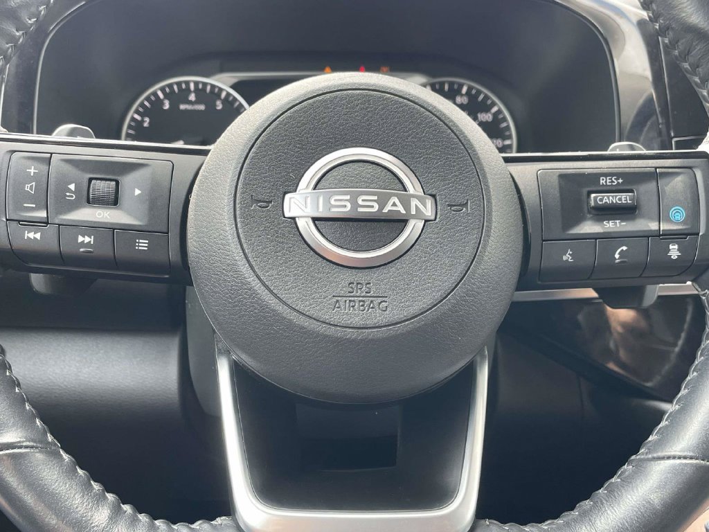 Used 2022 Nissan Pathfinder SL AWD/4WD image 27