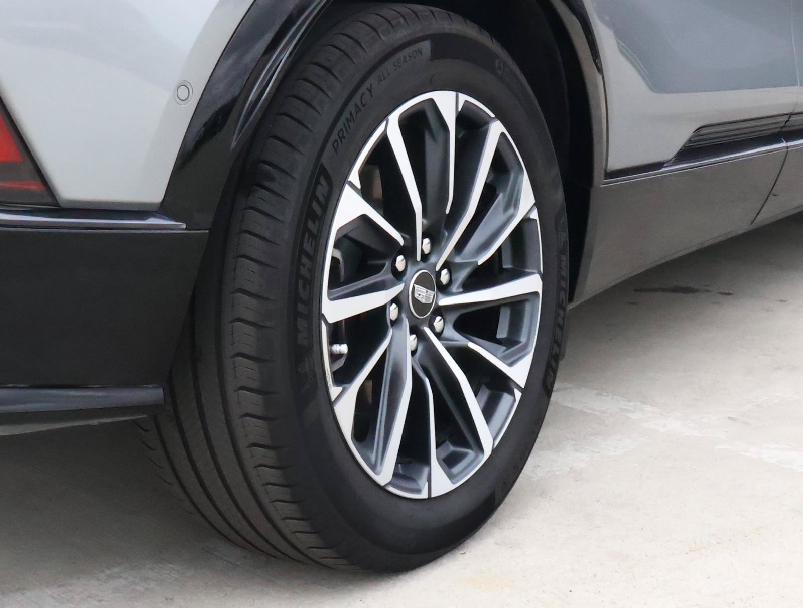 Used 2024 Cadillac Lyriq Sport RWD image 12