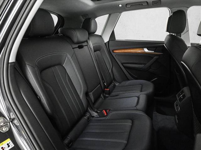 Used 2023 Audi Q5 2.0T Premium w/ Convenience Package AWD/4WD image 21