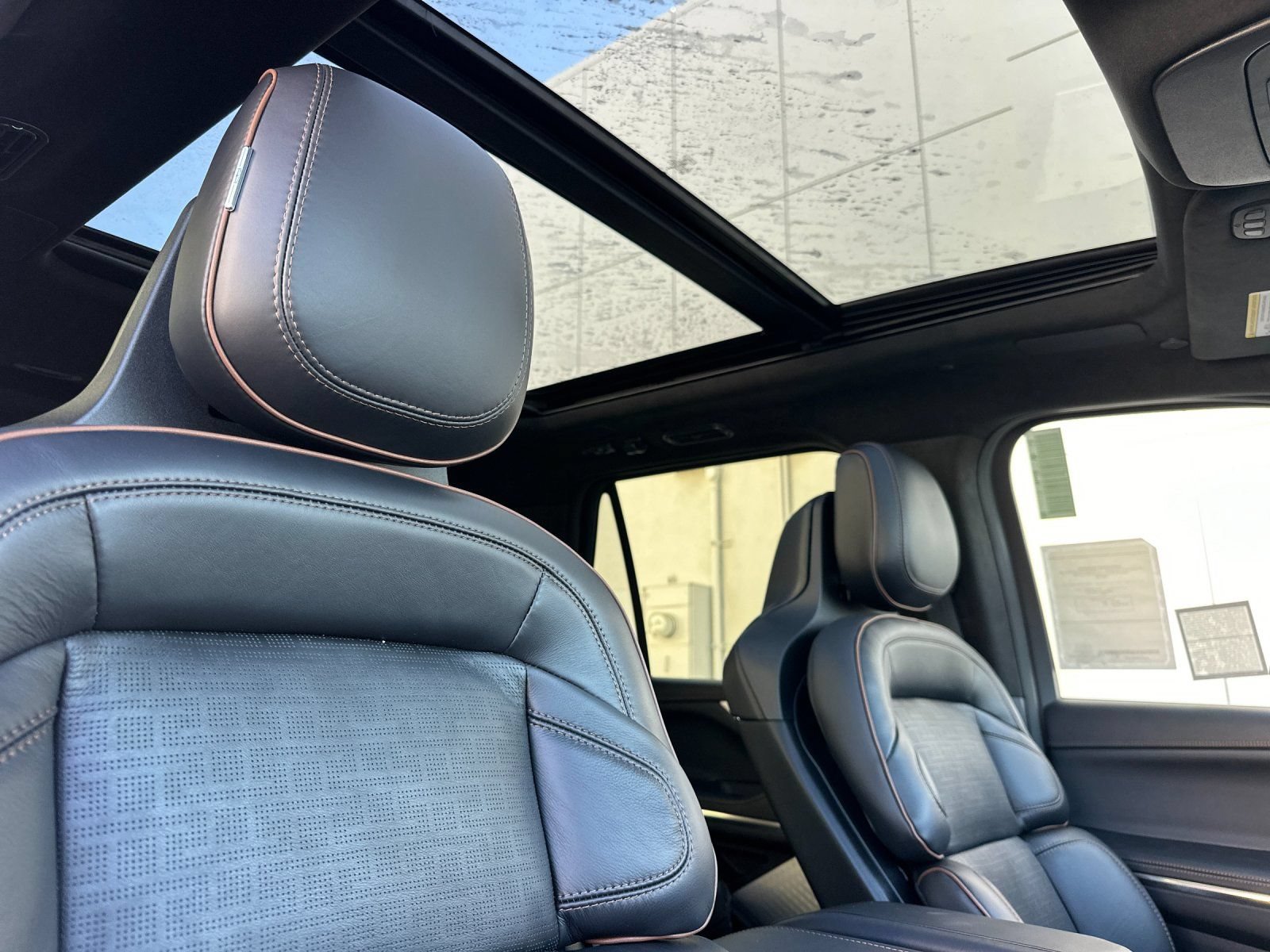 New 2027 Lincoln Navigator L Black Label AWD/4WD image 17