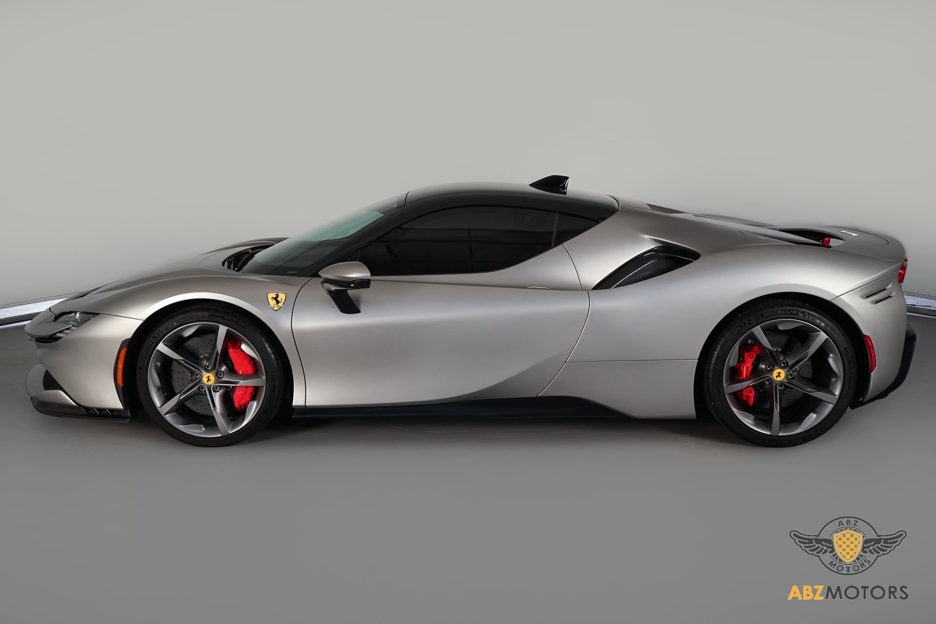 Used 2021 Ferrari SF90 Stradale AWD/4WD image 5