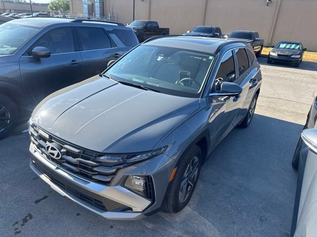 Used 2025 Hyundai Tucson SEL FWD image 18