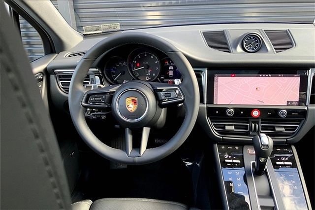Certified 2026 Porsche Macan image 23