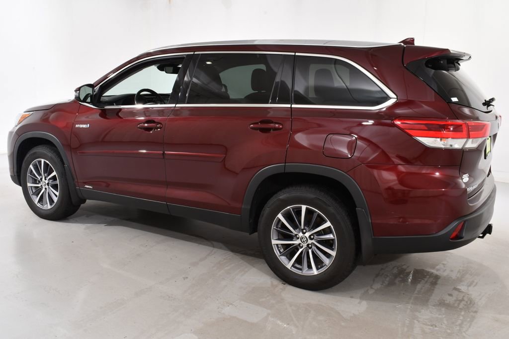 Used 2019 Toyota Highlander XLE AWD/4WD image 15