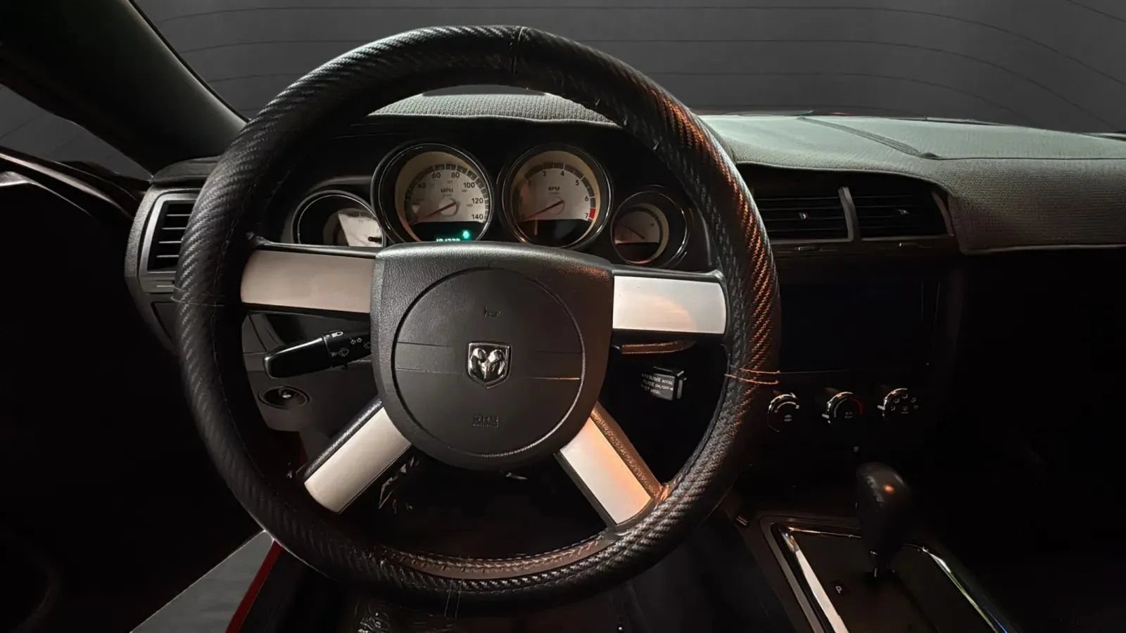 Used 2010 Dodge Challenger SE RWD image 14