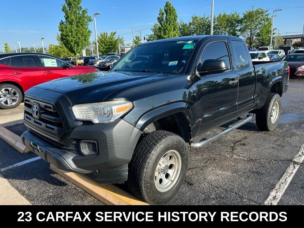 Used 2017 Toyota Tacoma SR AWD/4WD image 2