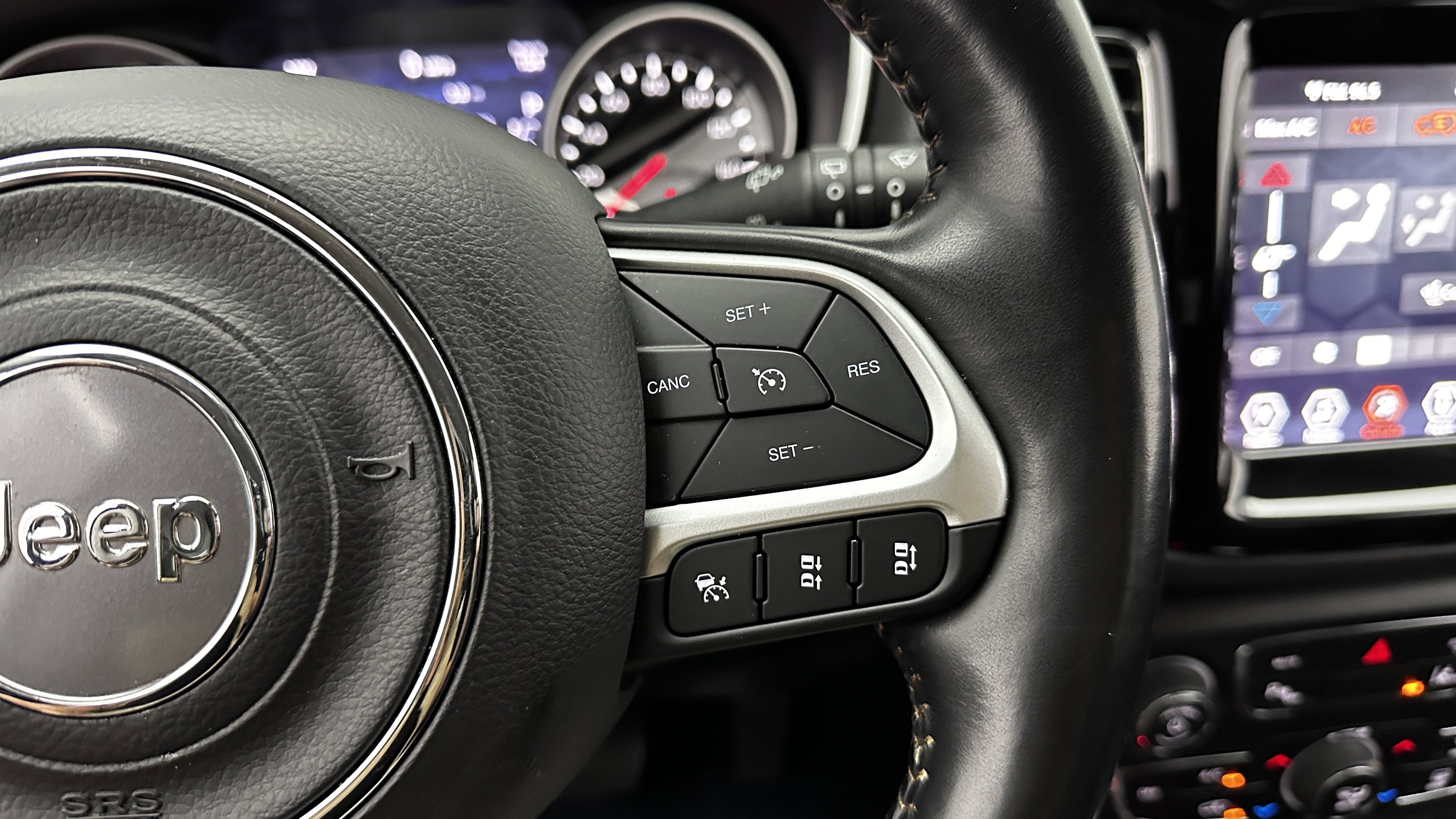 Used 2021 Jeep Compass Limited image 23