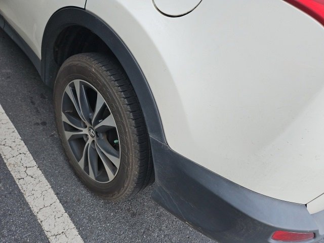 Used 2015 Toyota RAV4 Limited w/ Technology Package image 12