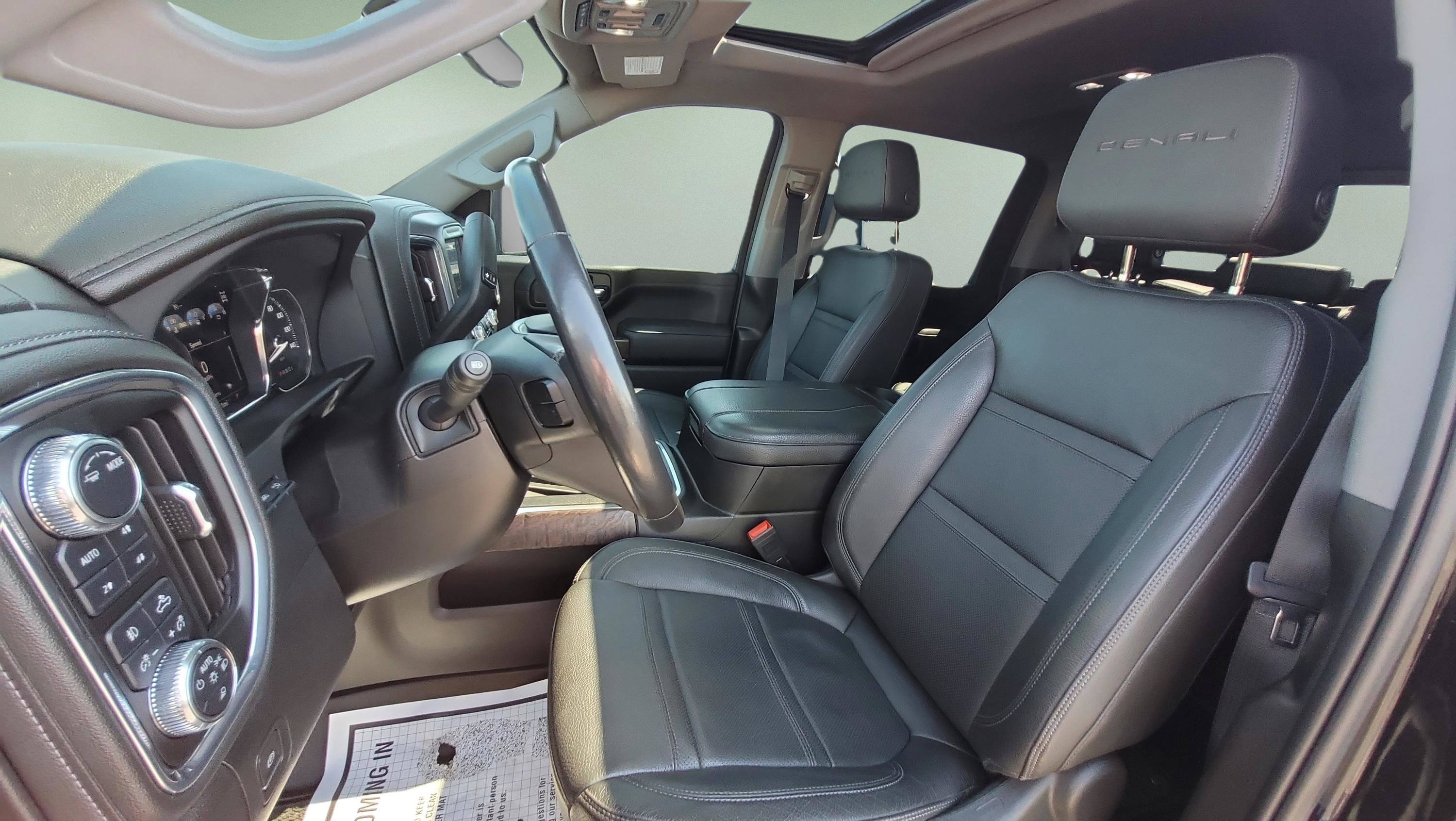 Used 2023 GMC Sierra 2500 Denali w/ Denali Black Diamond Edition AWD/4WD image 32