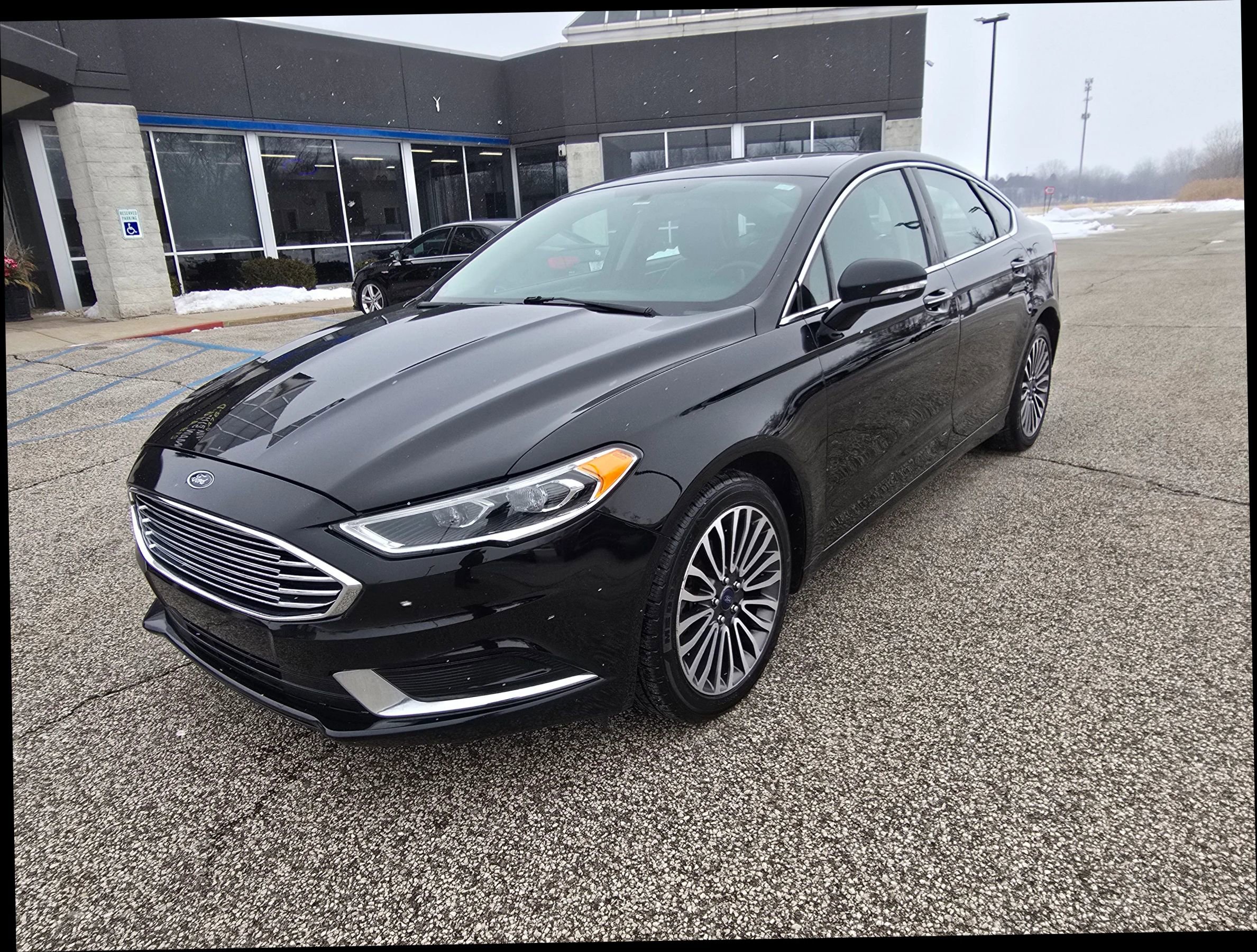 Used 2018 Ford Fusion SE w/ Fusion SE Technology Package image 8