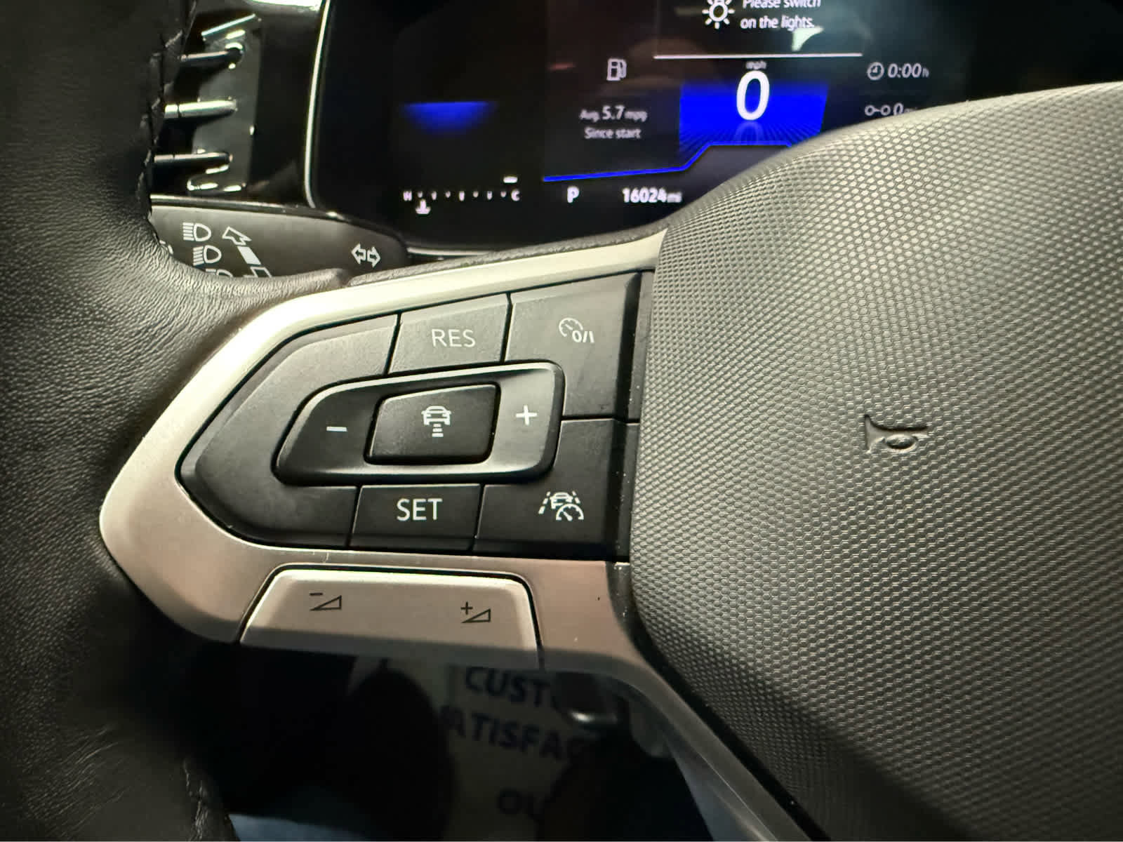 Used 2025 Volkswagen Jetta SE image 25