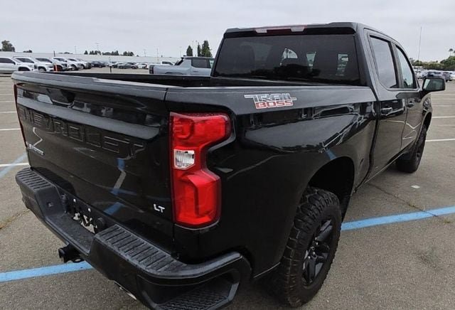 Used 2021 Chevrolet Silverado 1500 LT Trail Boss w/ Bed Protection Package AWD/4WD image 5