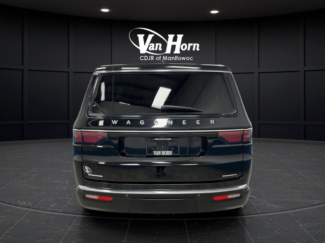 Used 2022 Jeep Wagoneer Series III AWD/4WD image 6