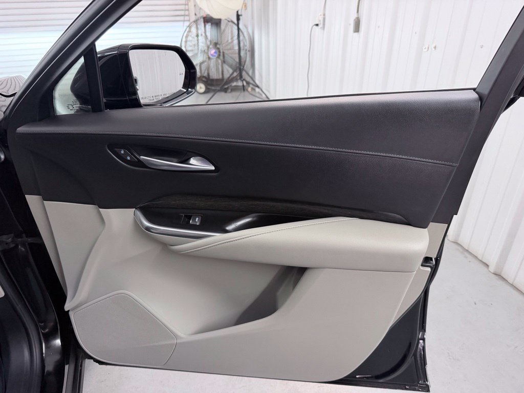 Used 2020 Cadillac XT4 Premium Luxury w/ Driver Awareness Package AWD/4WD image 38