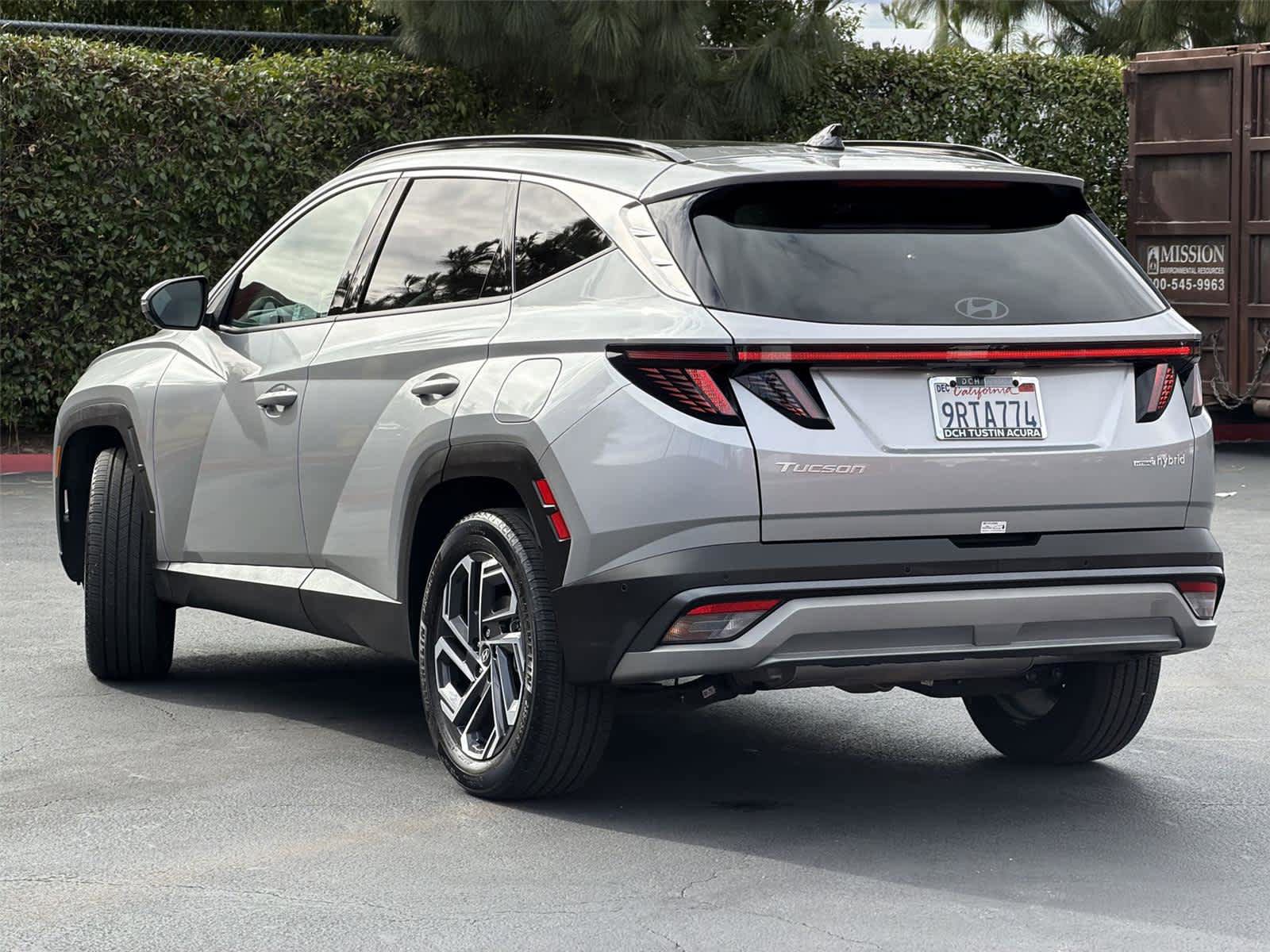Used 2025 Hyundai Tucson Limited AWD/4WD image 5