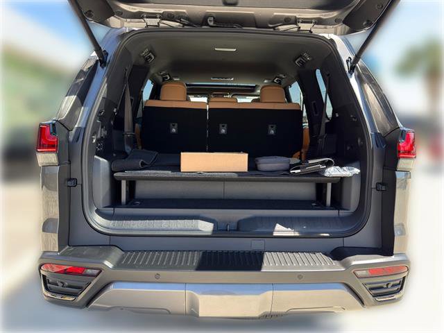 New 2026 Lexus LX 700h Luxury image 8