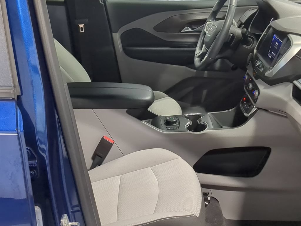 Used 2023 GMC Terrain SLE w/ Driver Convenience Package FWD image 27