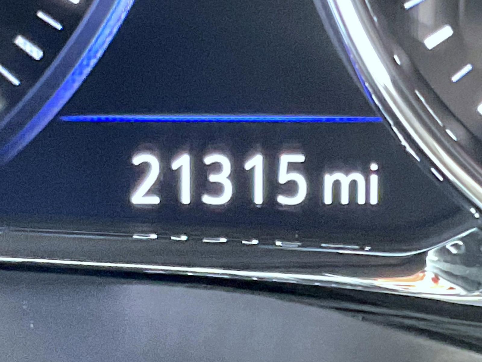 Used 2022 GMC Acadia AT4 w/ Technology Package image 14