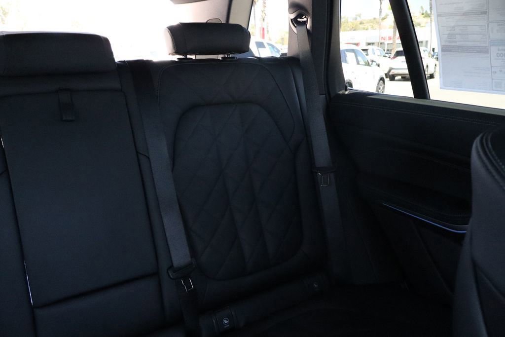 New 2026 BMW X5 xDrive50e image 16