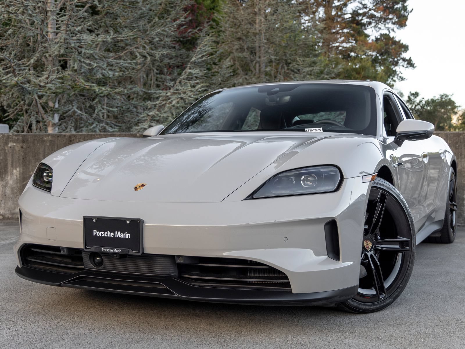Certified 2025 Porsche Taycan AWD/4WD image 7