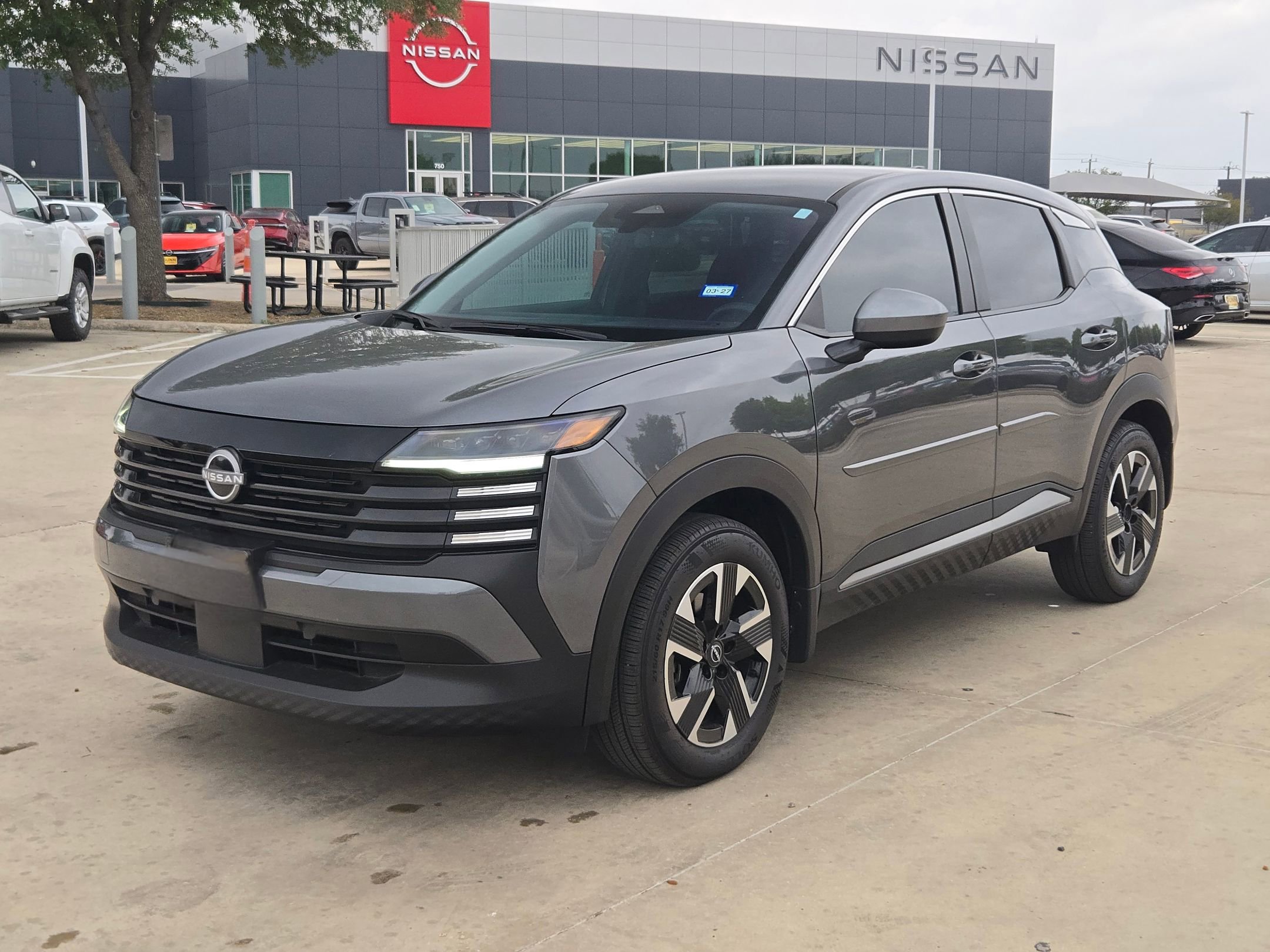 Used 2025 Nissan Kicks SV image 7