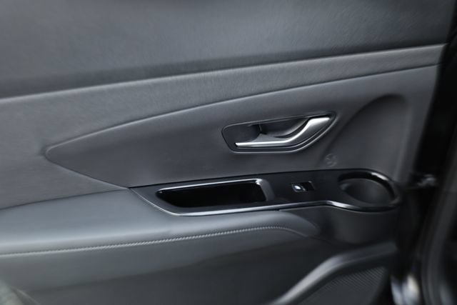 Certified 2025 Hyundai Santa Cruz Limited AWD/4WD image 24