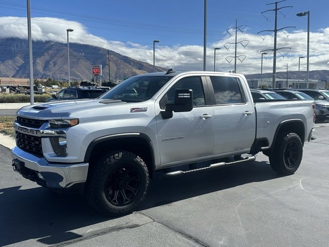 Used 2022 Chevrolet Silverado 3500 LT w/ Convenience Package image 5