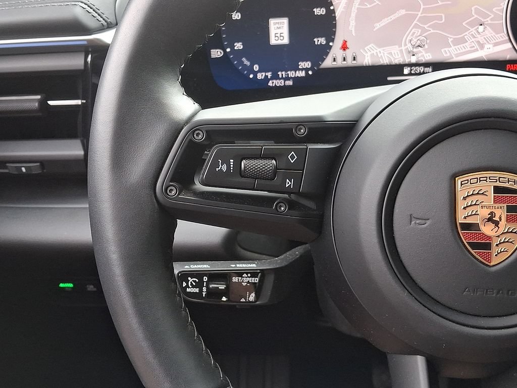 Used 2025 Porsche Macan Electric RWD image 22