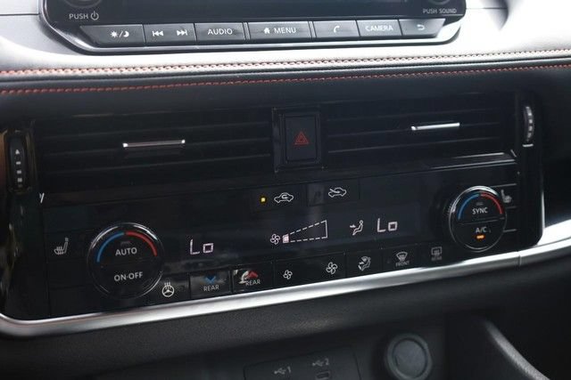 Certified 2025 Nissan Rogue SV AWD/4WD image 13