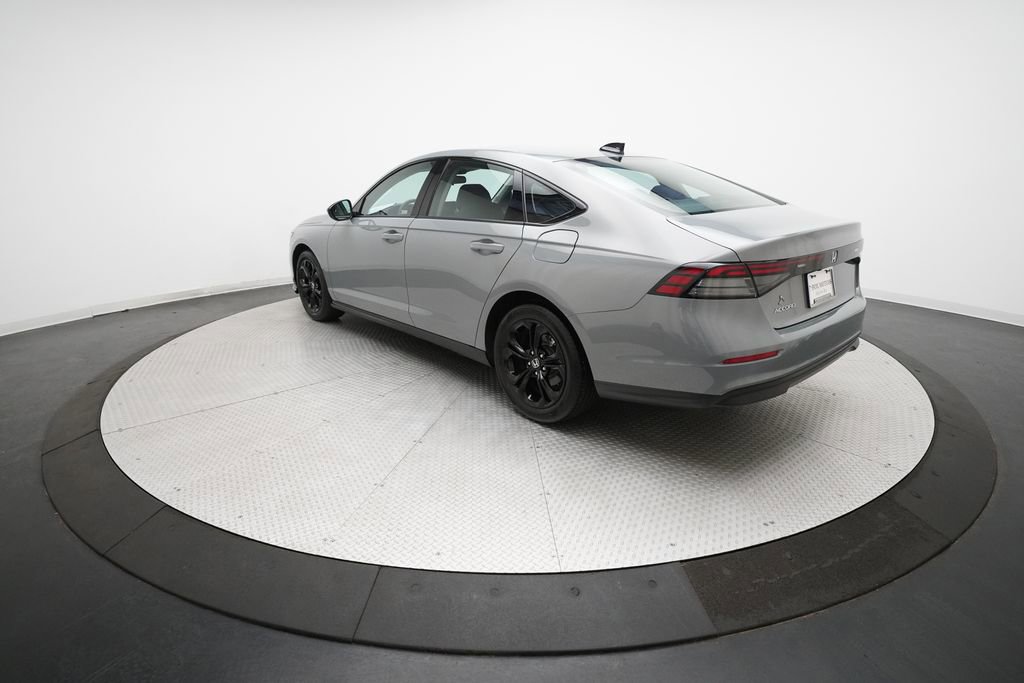 Certified 2025 Honda Accord SE image 33