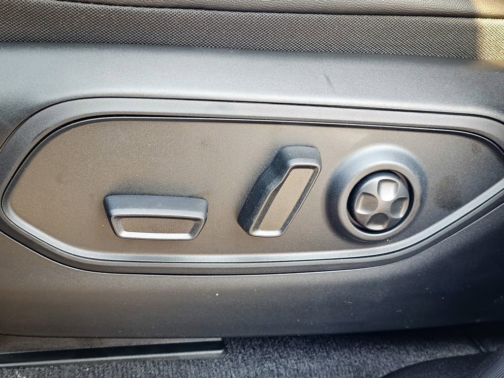 New 2026 Jeep Grand Cherokee Laredo image 14