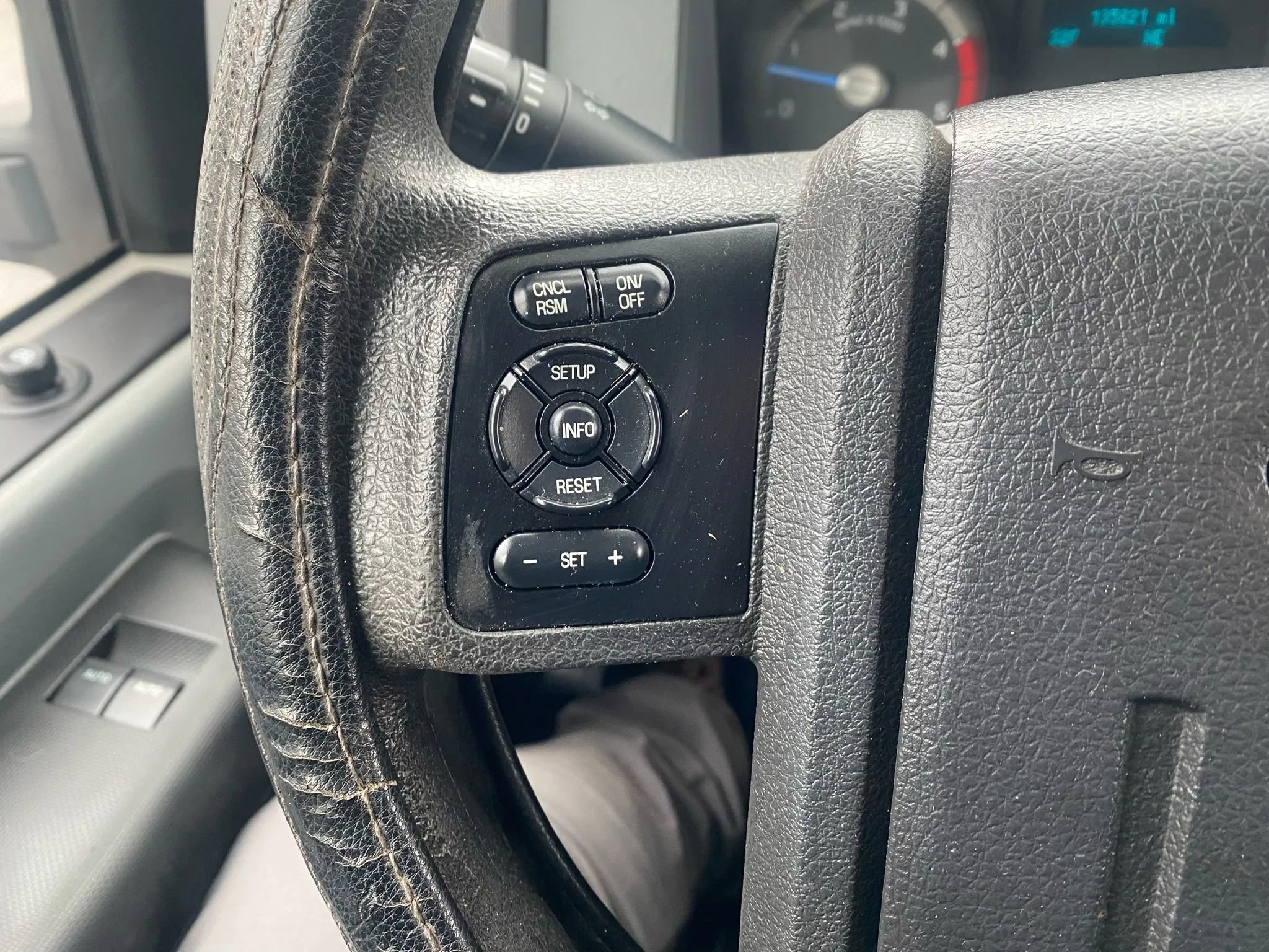 Used 2015 Ford F550 4x4 Regular Cab Super Duty image 19