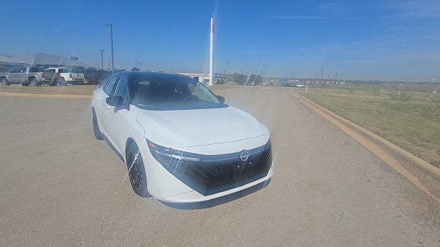 Used 2027 Nissan Sentra SR w/ SR All Weather Package FWD image 5