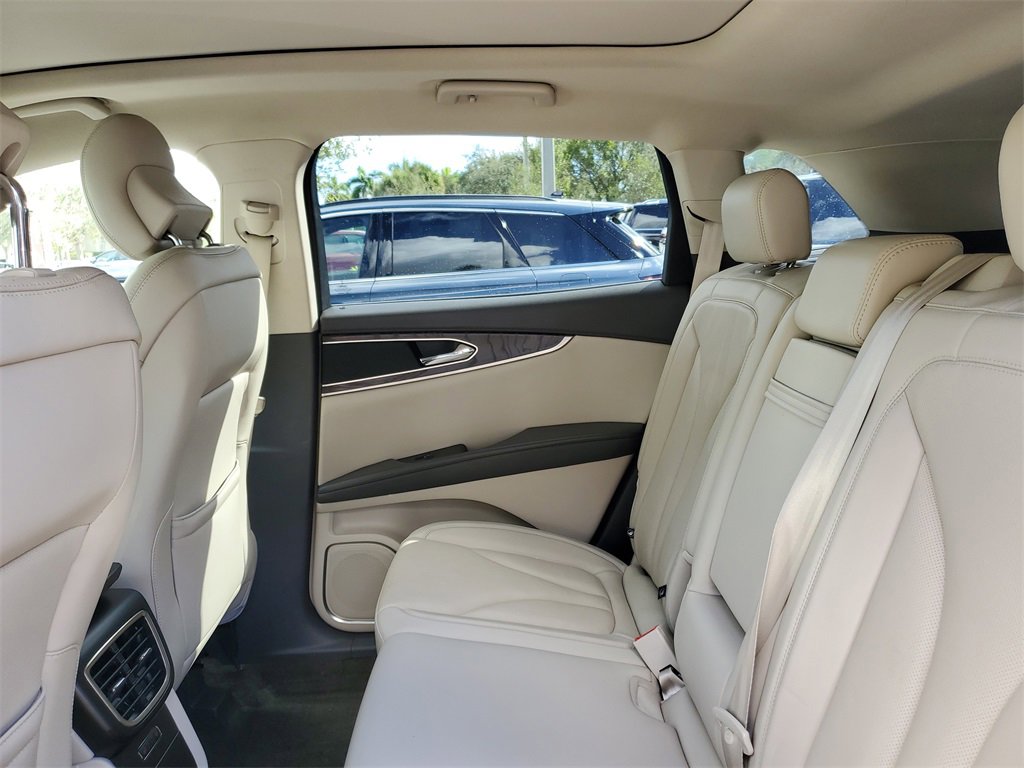 Used 2018 Lincoln MKX Reserve w/ Lincoln MKX Climate Package image 11