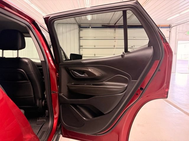 Used 2020 GMC Terrain SLT AWD/4WD image 8