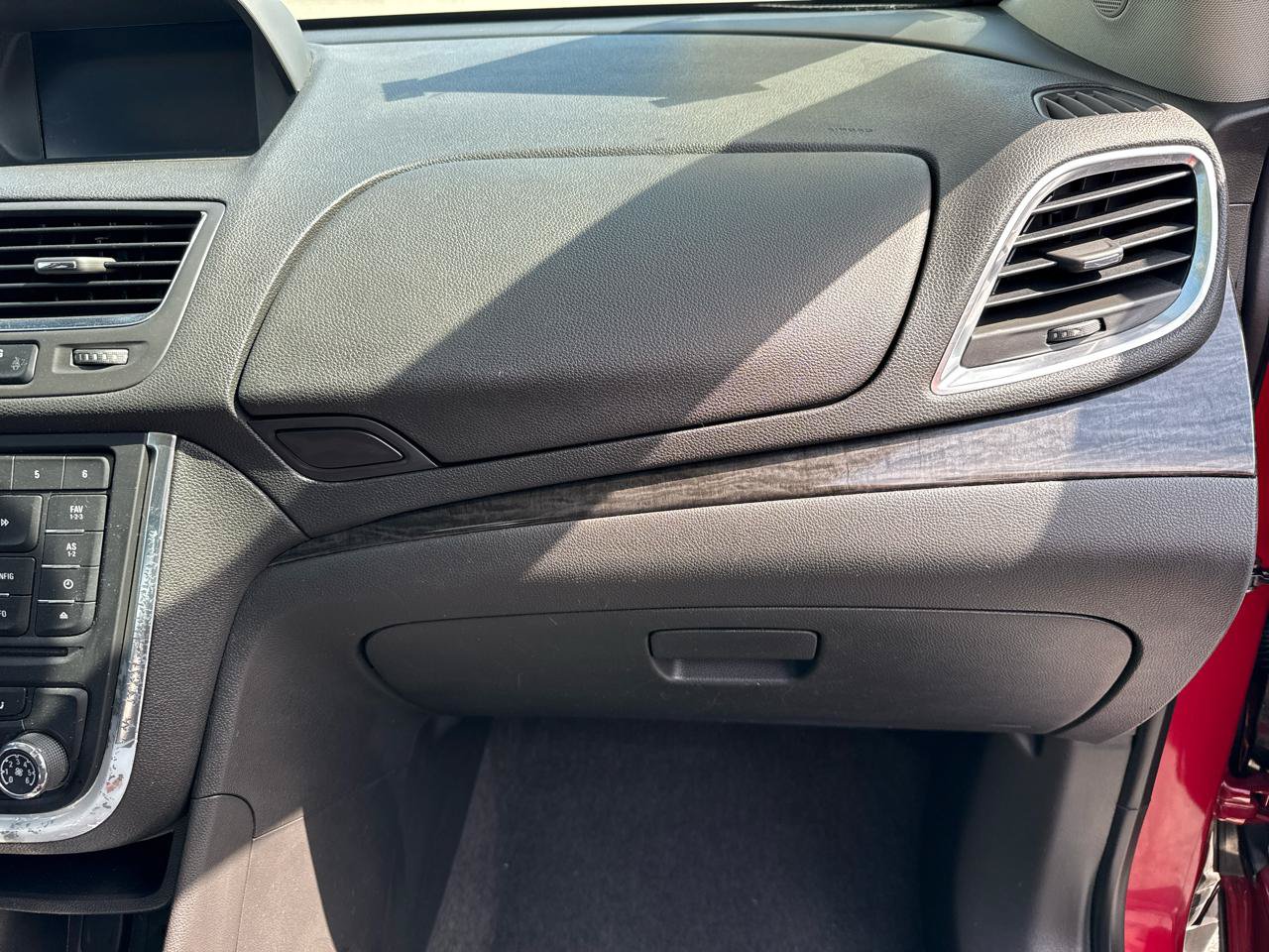 Used 2016 Buick Encore FWD image 25