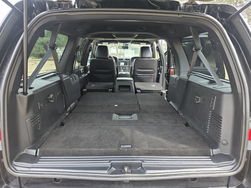Used 2017 Lincoln Navigator L Select AWD/4WD image 19