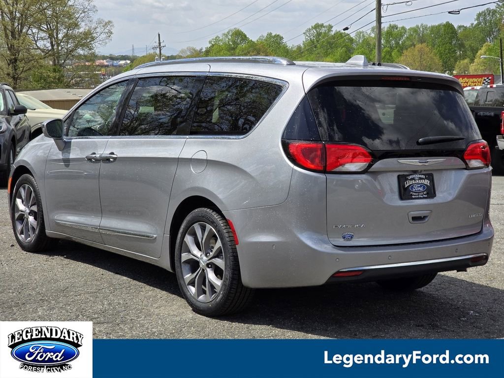 Used 2018 Chrysler Pacifica Limited w/ Advanced Safetytec Group image 2